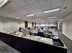 Singapore Land Tower (D1), Office #483776681